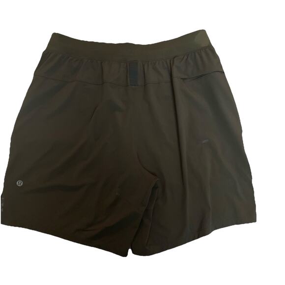 Lululemon Men's License To Train Shorts Military Green Large 7" - Picture 3 of 9